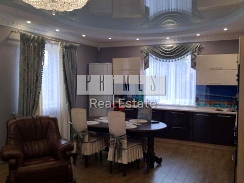 будинок за адресою Абрикосова вул.