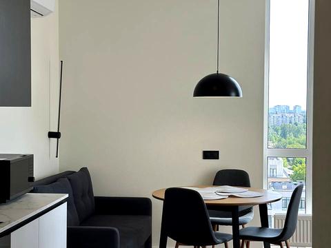 квартира за адресою Салютна вул., (Будинок 02301-02303)