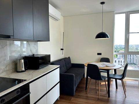 квартира за адресою Салютна вул., (Будинок 02301-02303)