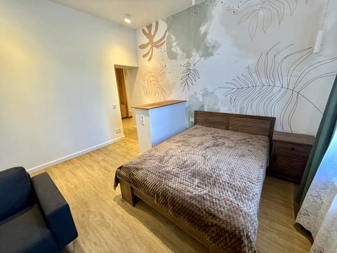 квартира за адресою Богдана Хмельницького вул., 1