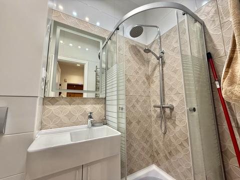 квартира за адресою Богдана Хмельницького вул., 1