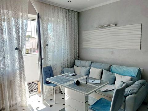 квартира за адресою Платанова вул., 82