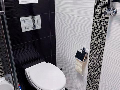 квартира за адресою Платанова вул., 82