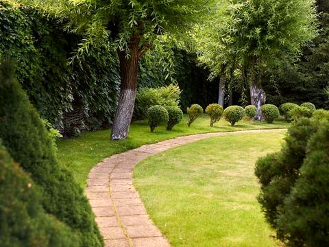 будинок за адресою с. Орлівщина, Набережна