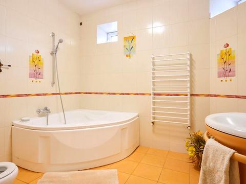 будинок за адресою с. Орлівщина, Набережна