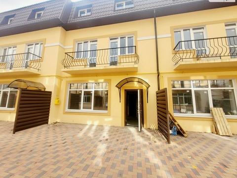 будинок за адресою Квітнева вул.