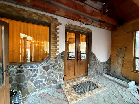 комерційна за адресою Шевченка вул., 80