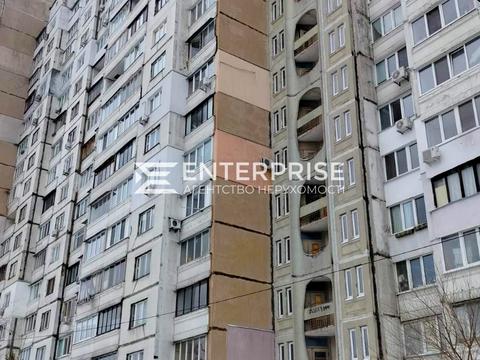 квартира за адресою Рональда Рейгана вул., 9-Г