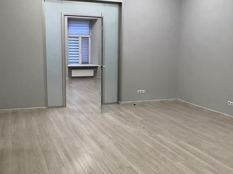 комерційна за адресою Грецька вул., 52