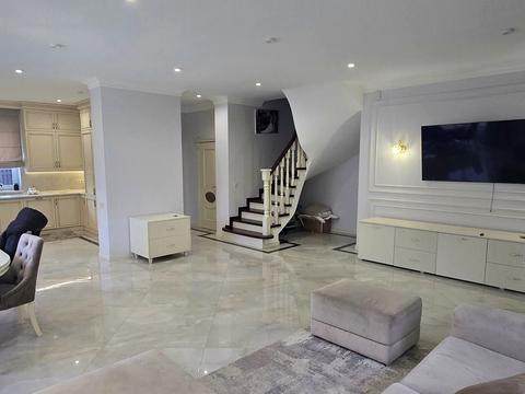 будинок за адресою Підлісна вул., 1