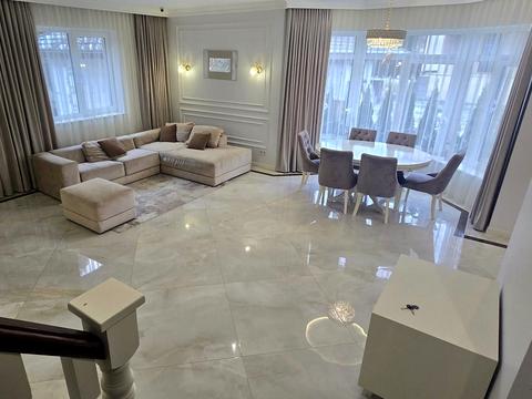 будинок за адресою Підлісна вул., 1