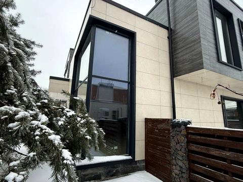 будинок за адресою Грушева вул.