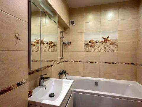 квартира за адресою Платонова бульв. (Королеви Анни), 26