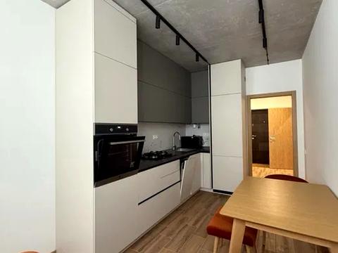 квартира за адресою Машинобудівників вул., 16