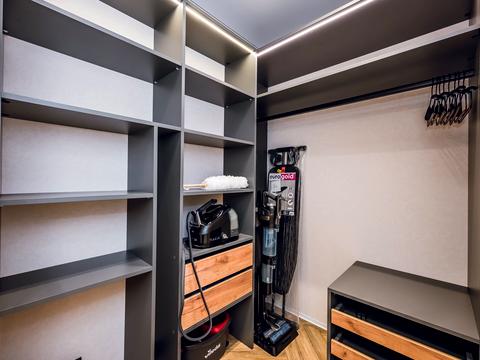 квартира за адресою Олександра Олеся вул., 17