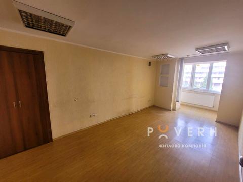 коммерческая по адресу Зиновия Красовского ул., 3