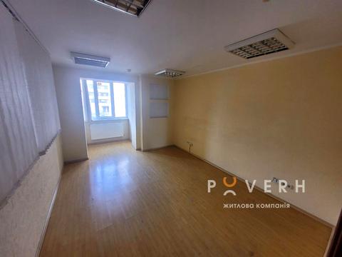 коммерческая по адресу Зиновия Красовского ул., 3