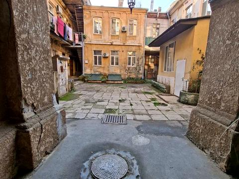 комерційна за адресою Новосельського вул., 81