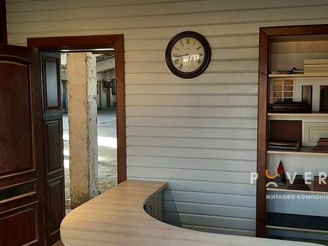 комерційна за адресою Вербова, 1