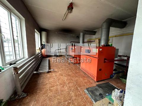 комерційна за адресою Незалежності бульв. (50 років Жовтня), 1