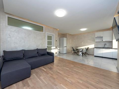 квартира за адресою Воскресенська вул., 18