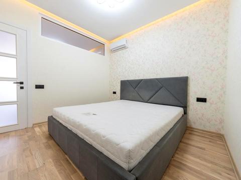 квартира за адресою Воскресенська вул., 18