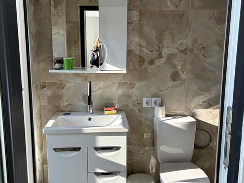 комерційна за адресою пушкіна, 1