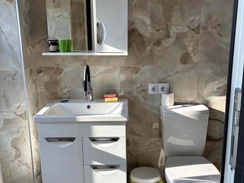 комерційна за адресою пушкіна, 1