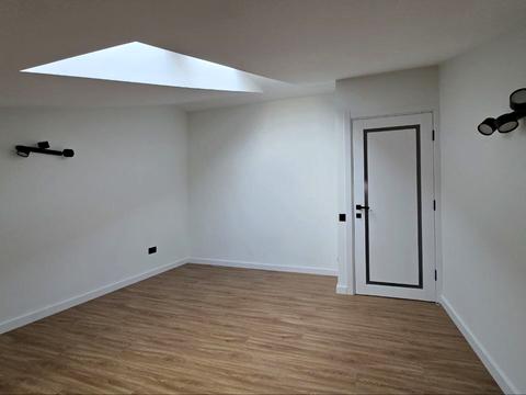 квартира за адресою міжнародна