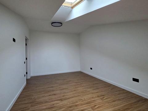 квартира за адресою міжнародна