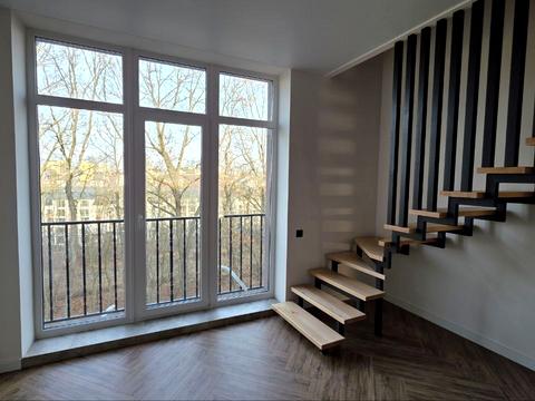 квартира за адресою міжнародна