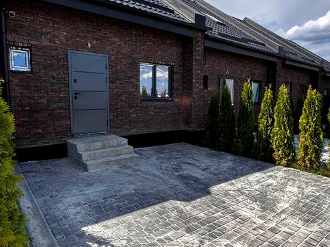 будинок за адресою с. Зубра, Петра Дорошенка