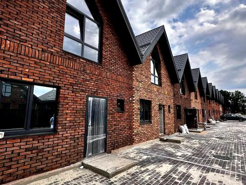 будинок за адресою с. Зубра, Петра Дорошенка