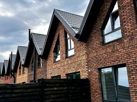 будинок за адресою с. Зубра, Петра Дорошенка