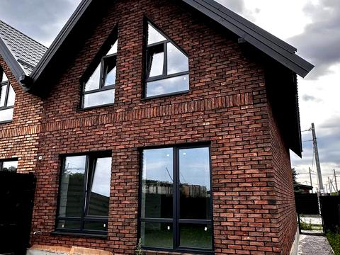 будинок за адресою с. Зубра, Петра Дорошенка