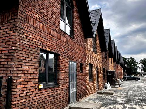 будинок за адресою с. Зубра, Петра Дорошенка