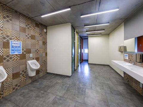 комерційна за адресою Олександра Мишуги вул., 10