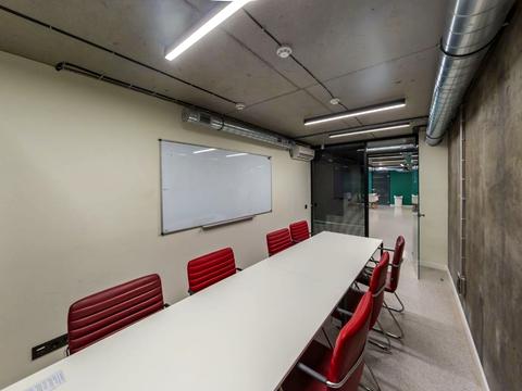 комерційна за адресою Олександра Мишуги вул., 10