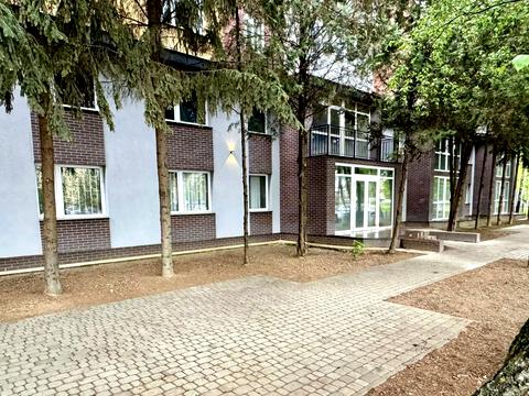 комерційна за адресою Генерала Свободи вул., 9-А