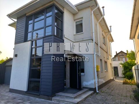 дом по адресу  ул.