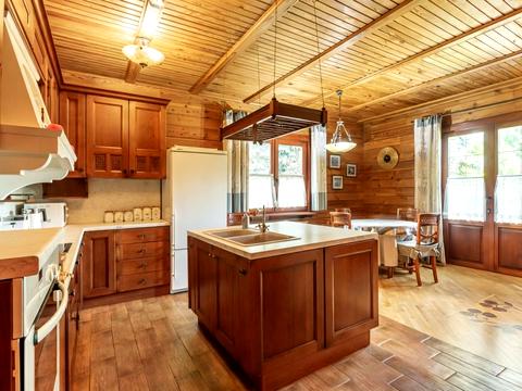 будинок за адресою с. Романків, Центральна вул.