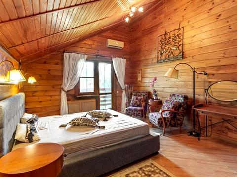 будинок за адресою с. Романків, Центральна вул.