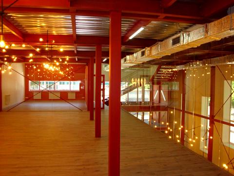 комерційна за адресою Євгена Сверстюка вул. (Марини Раскової), 11