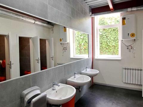 комерційна за адресою Євгена Сверстюка вул. (Марини Раскової), 11