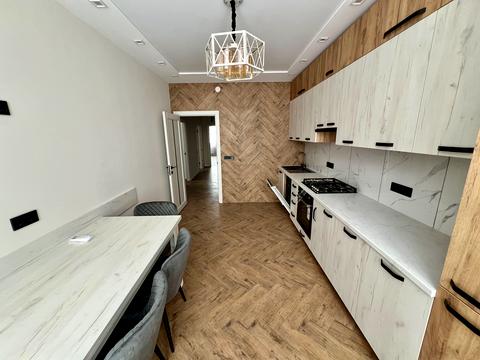 квартира за адресою Героїв Крут вул., 8