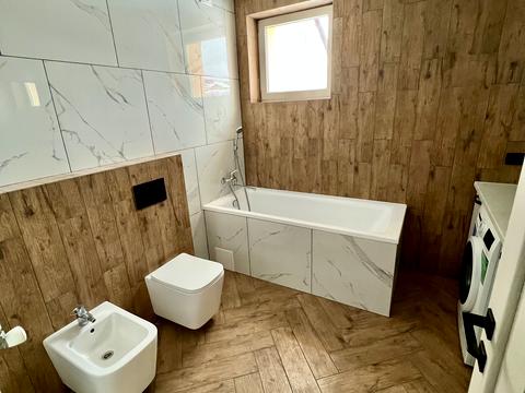 квартира за адресою Героїв Крут вул., 8