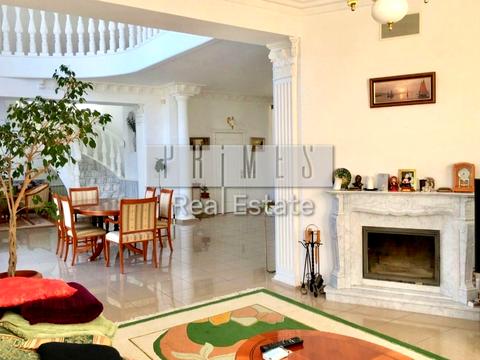 будинок за адресою Вишнева вул.