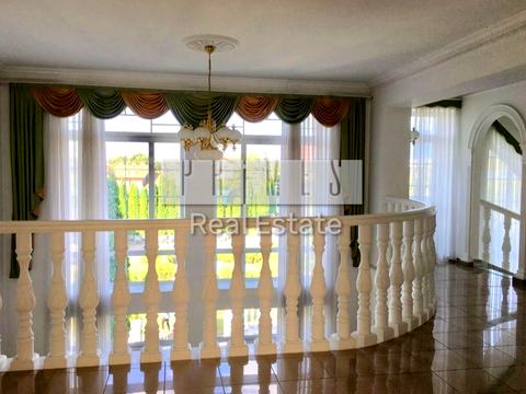 будинок за адресою Вишнева вул.