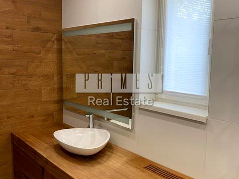 будинок за адресою смт. Козин, Берегова вул.