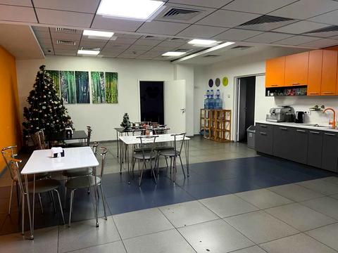 комерційна за адресою Євгена Сверстюка вул. (Марини Раскової), 2-А